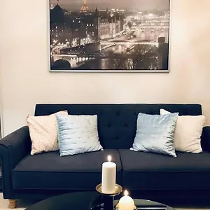 In The Heart Of Mannheim, Free Parking, Netflix, Fast Wifi Apartment City Airport Mannheim
