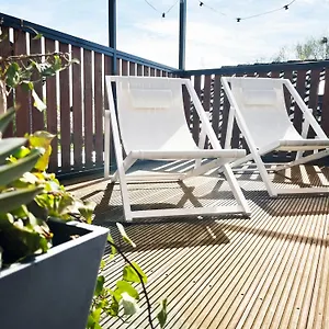 Haus Am Deich 47 Stilvolles An Der Elbe In Stadtnaehe Ferienhaus Hamburg